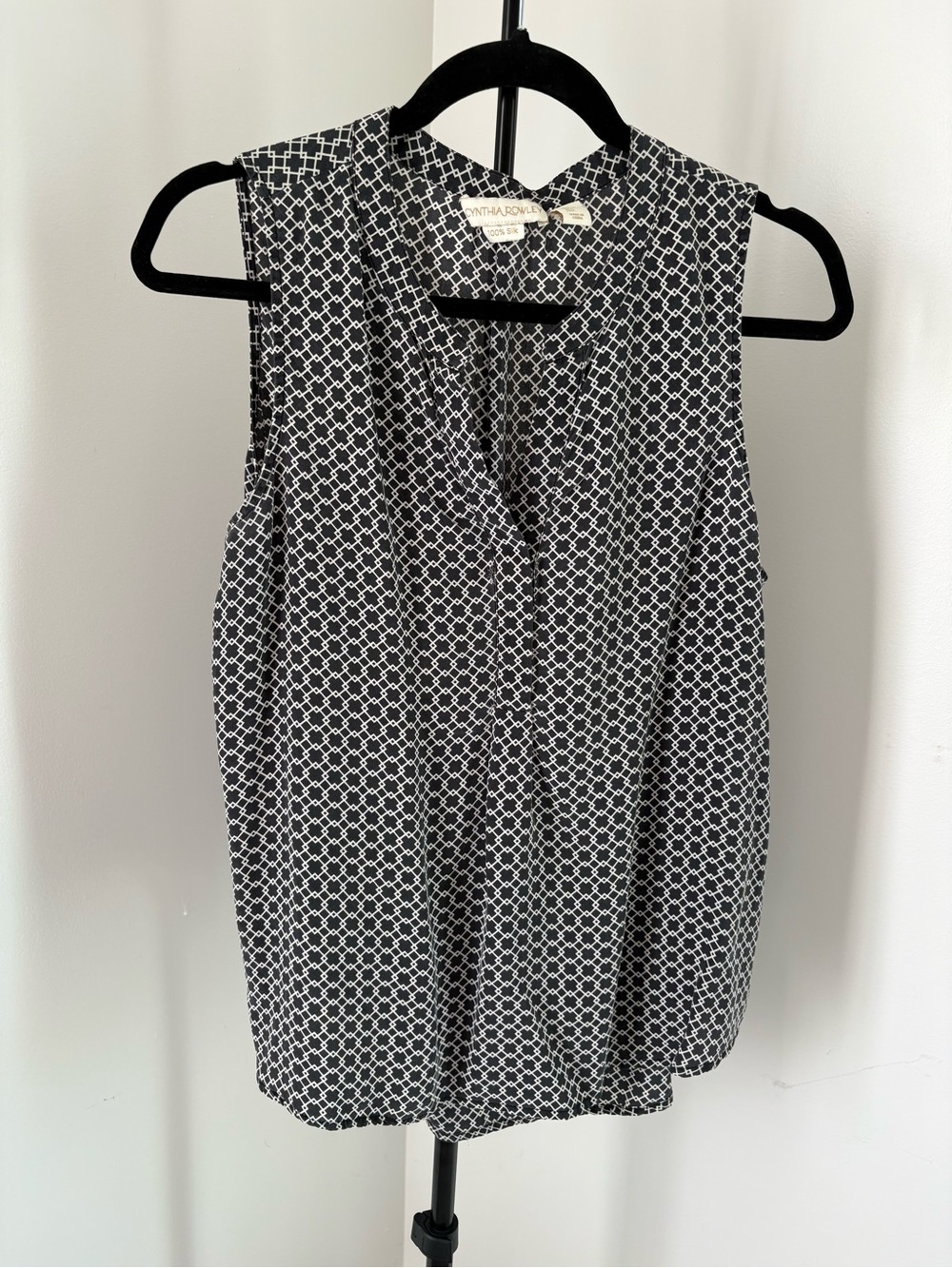 Cynthia Rowley Black & White Geometric Sleeveless Silk Top